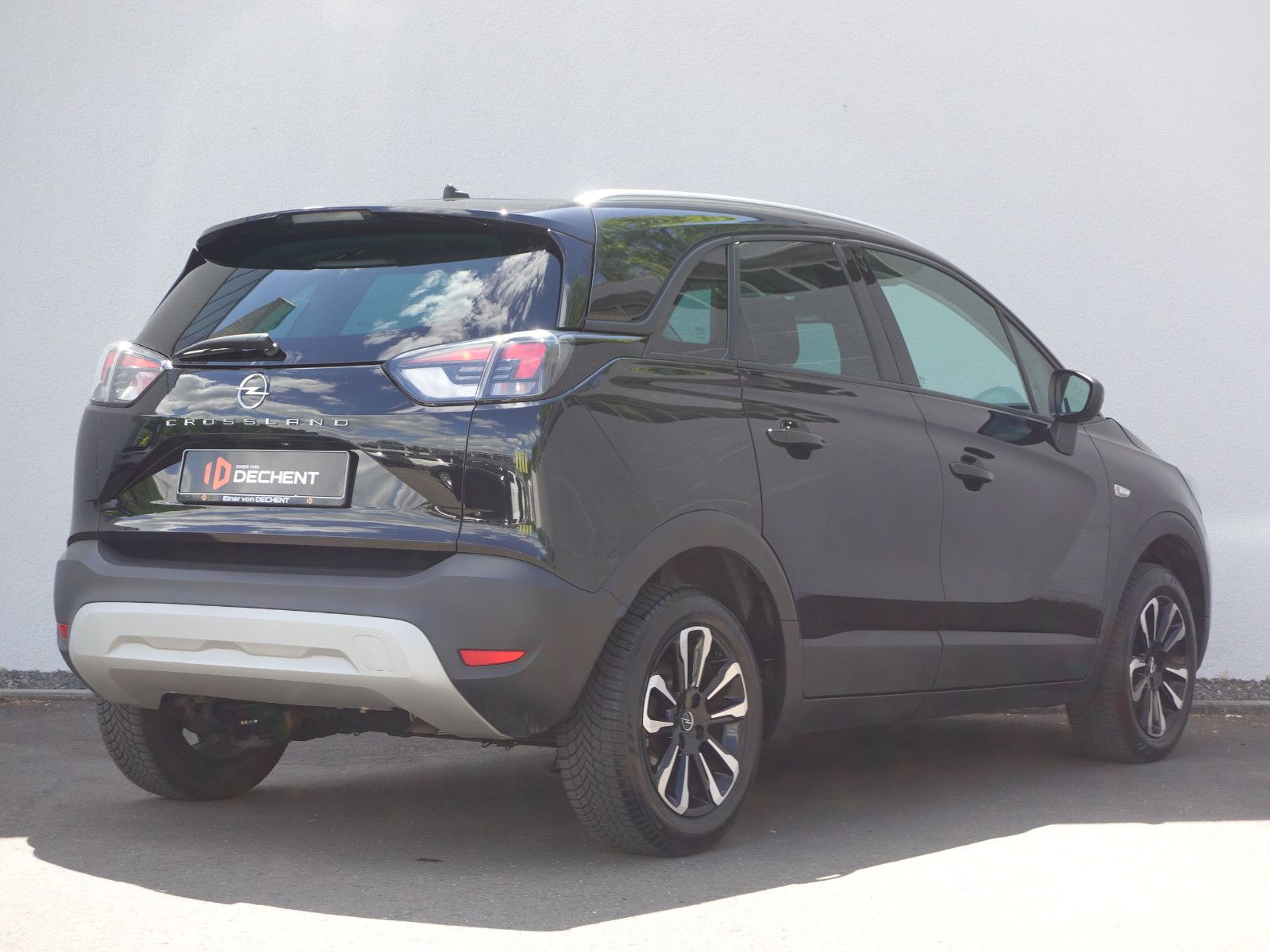 Fahrzeugabbildung Opel Crossland 1.2T AUTOMATIK,Navi,Pano,Allwetter,LED