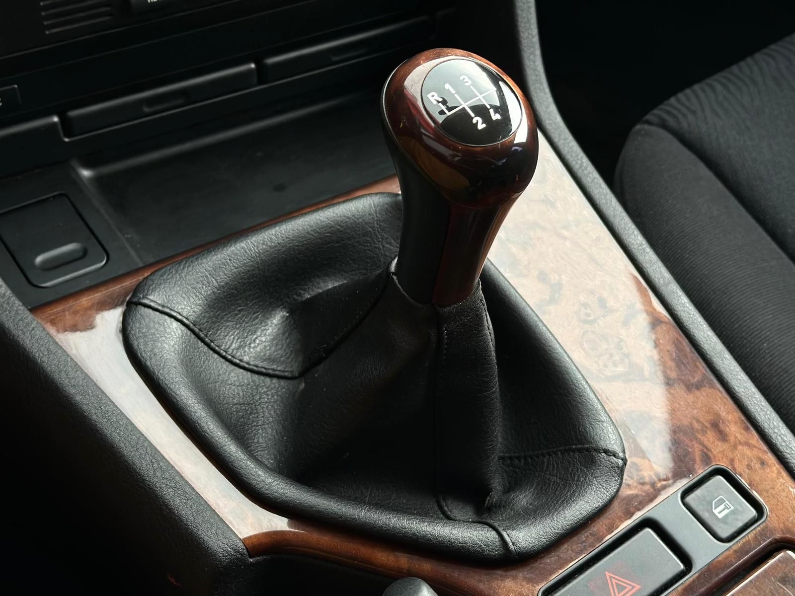 BMW 523i LIMOUSINE* XENON#TEMP#KLIMA#15''ALU#ZV#HOLZ - Image 14