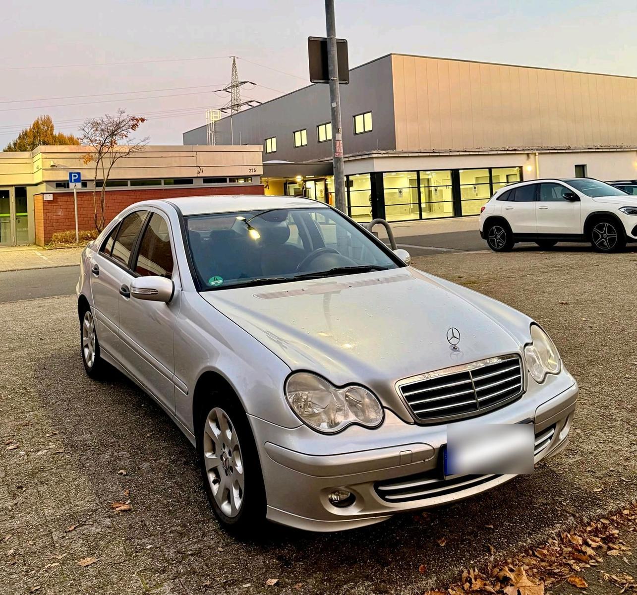 Mercedes-Benz C 180