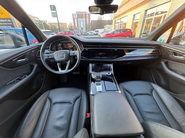 Audi Q7 - 10
