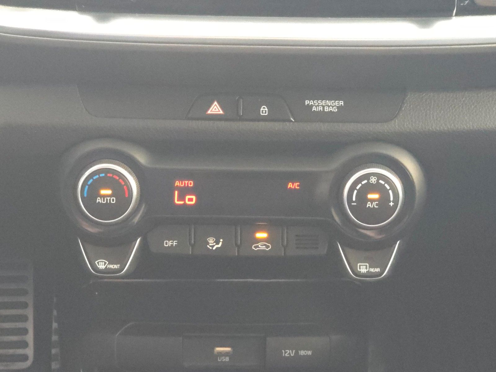 Fahrzeugabbildung Kia Stonic 1.0 T-GDI 120 Platinum Edition DCT7