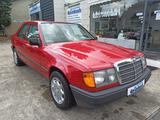 Mercedes-Benz 200-124 OLDTIMERZULASS+ORIGINALZUSTAND+ALU+AHK - rote Mercedes-Benz 200