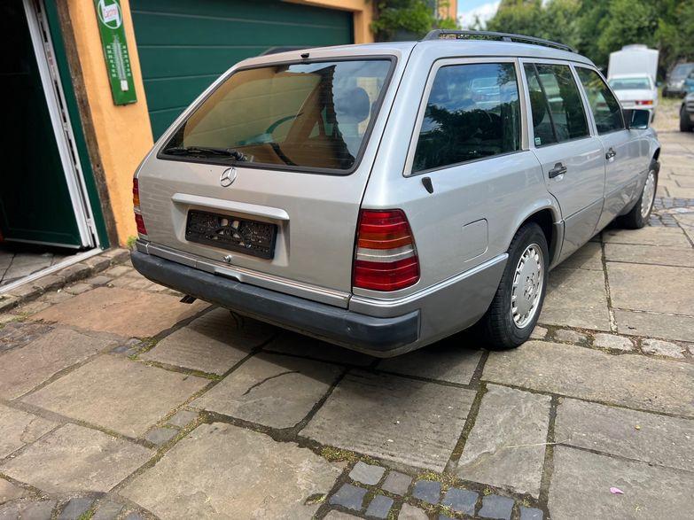 Mercedes-Benz 250 TD W124 Kombi, 2. Hand, Schiebedach, TÜV neu
