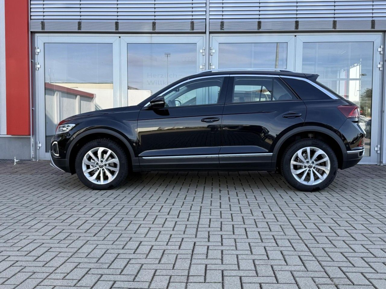 Volkswagen T-Roc Style 1.5 TSI KAMERA MATRIX TOTW TRAVEL foto 2