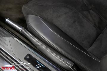 2011 Aston Martin DBS — миниатюра 24