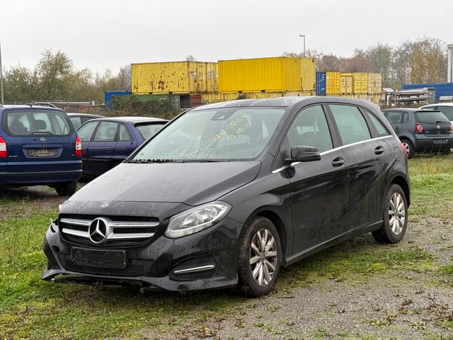 Mercedes-Benz B 180/NAVI/MFL/PDC/1.HAND/SHZ/TEMP./