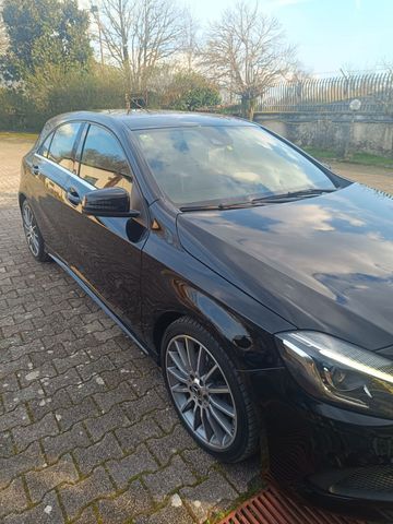 MERCEDES-BENZ Mercedes-benz A 200 180 d Sport