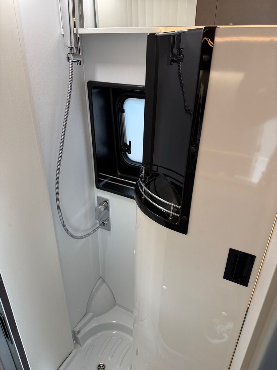 Fahrzeugabbildung Pössl Summit Shine 540 Fiat 140 PS 9754 EUR geschenkt
