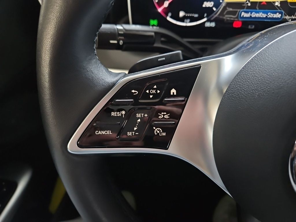 Fahrzeugabbildung Mercedes-Benz C 200 Avantg. Navi LED SHZ Ambie. KeyLess KAM