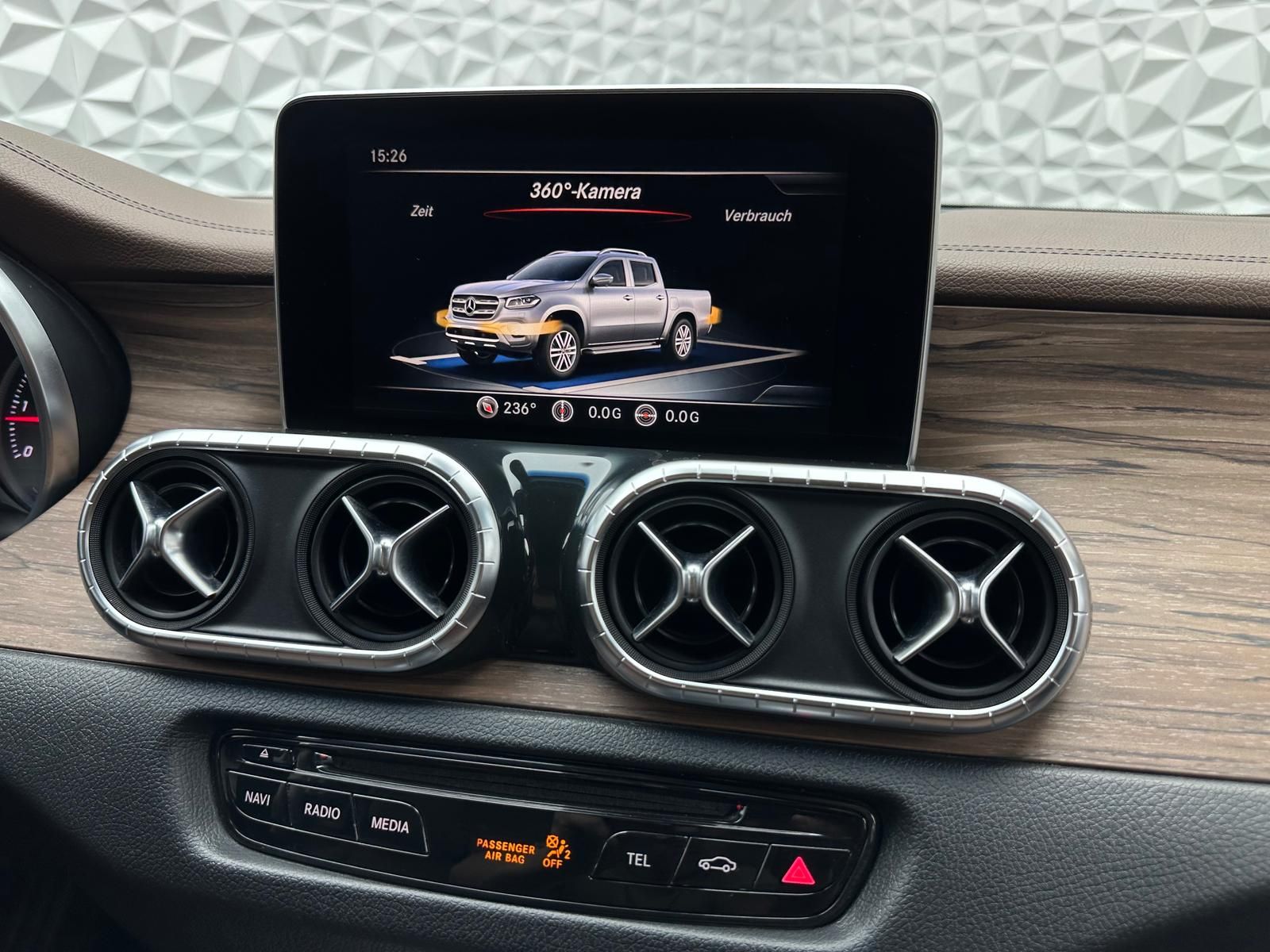 Fahrzeugabbildung Mercedes-Benz X 350d POWER-EDITION/4MATIC/LED/KEYLES/360°/AHK
