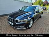 Volkswagen Passat Variant Elegance - mit Diesel-Antrieb: Schwarz, Alcantara, Beheizbares Lenkrad, Kombi