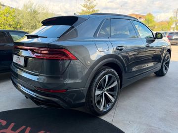 Audi Q8 - 5