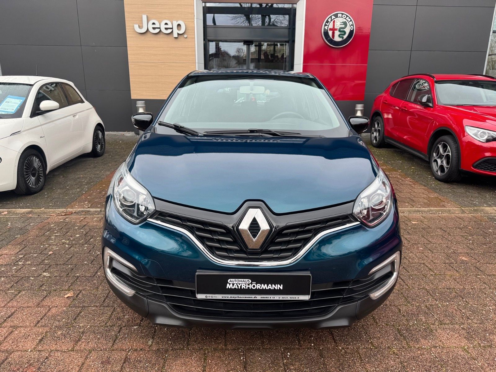 Fahrzeugabbildung Renault Captur Limited Radio Klima LED Tagfahrlicht