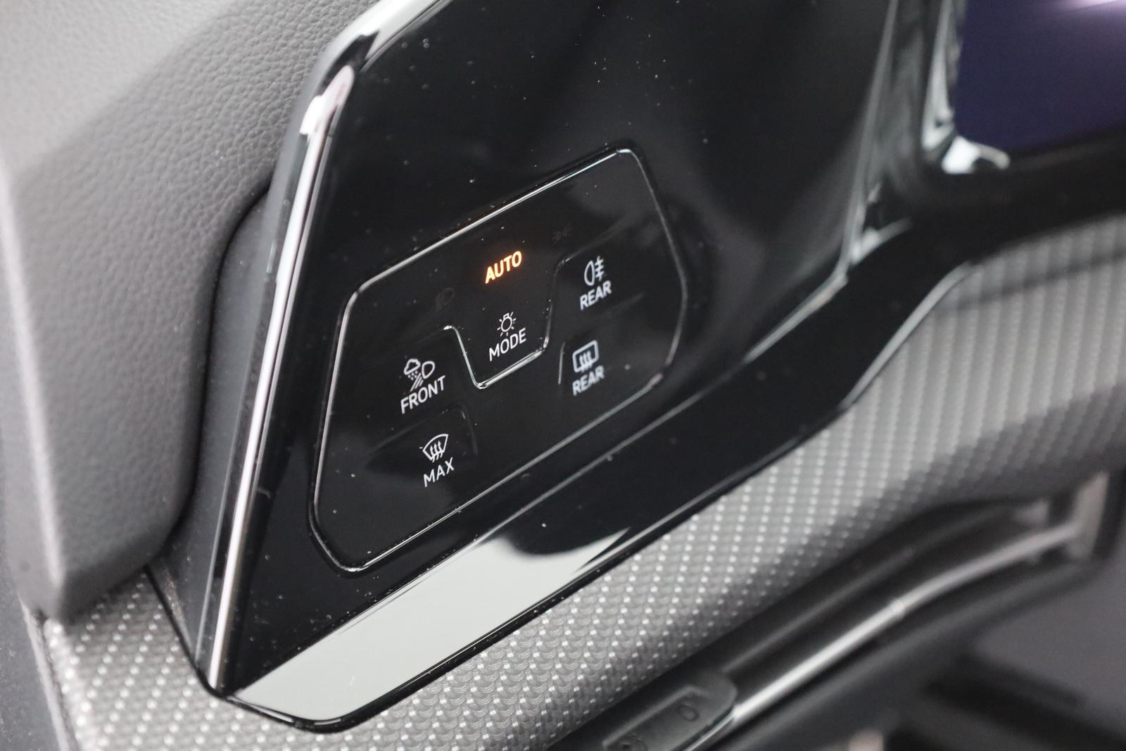 Volkswagen Golf VIII 1.5 TSI R-Line LED Panorama Navi ACC, миниатюра 21