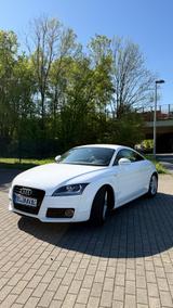 Audi TT Coupe 2.0 TFSI - - Audi TT in Bonn