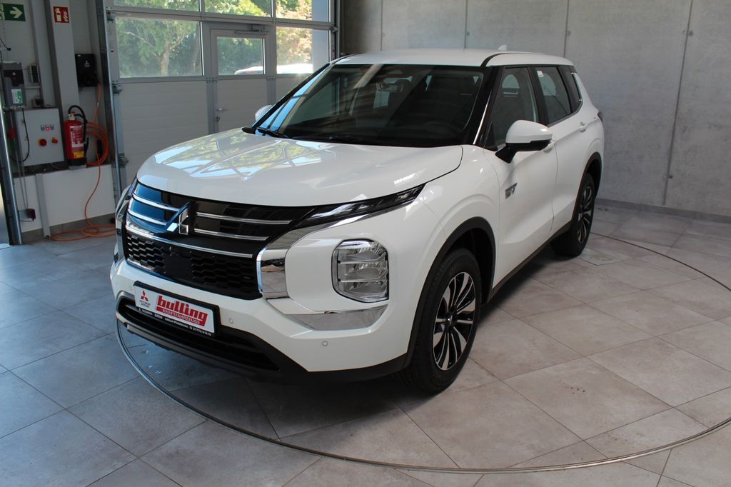 Image of Mitsubishi Plug-in Hybrid Outlander