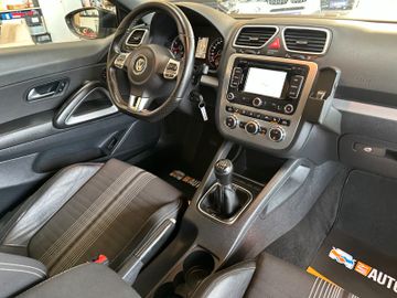 Volkswagen Scirocco *PANORAMA*NAVI*PDC*KLIMA*2-ZONEN*