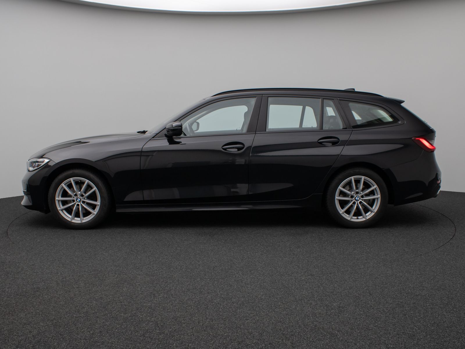 Fahrzeugabbildung BMW 320d xD HiFi Alarm DAB LED PDC Sportsitz Leder