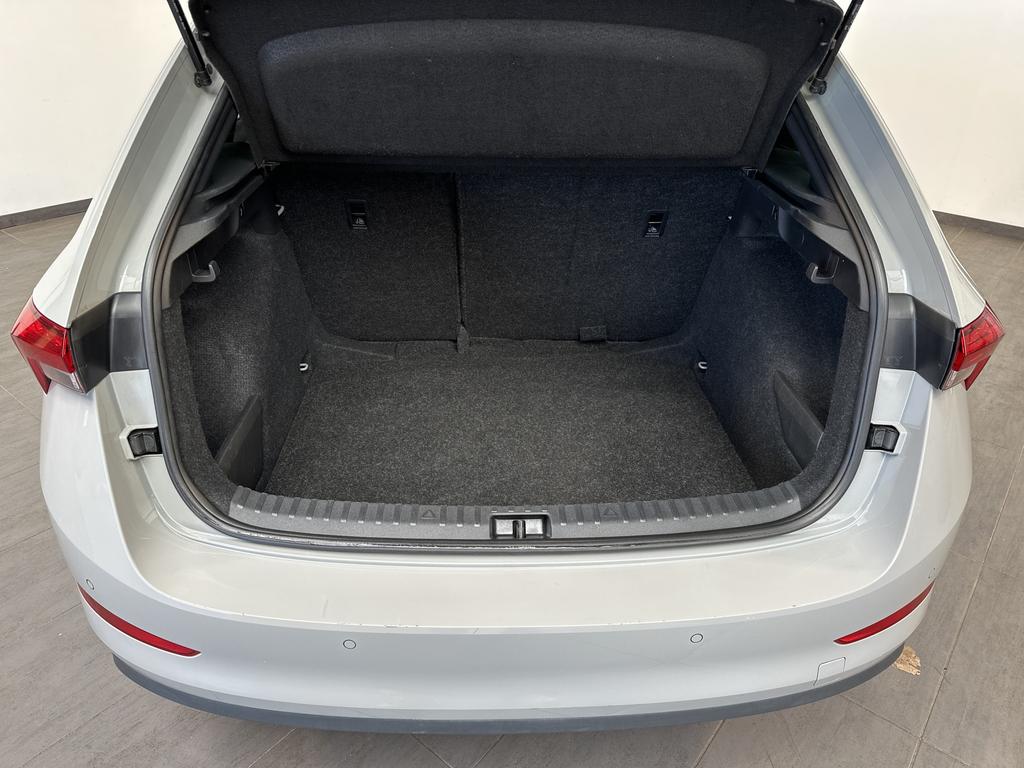 Skoda Scala 2023 г. Серый, пробег 49750 км