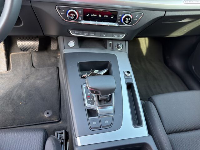 Q5 40 TDI quattro advanced Luftfahrwerk, Navigat