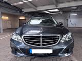 Mercedes-Benz E 300 BlueTEC T - - Mercedes-Benz E 300: Bluetec