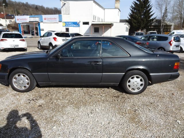 Fahrzeugabbildung Mercedes-Benz E 220 Coupe/Leder/2.Hand/Schiebedach/