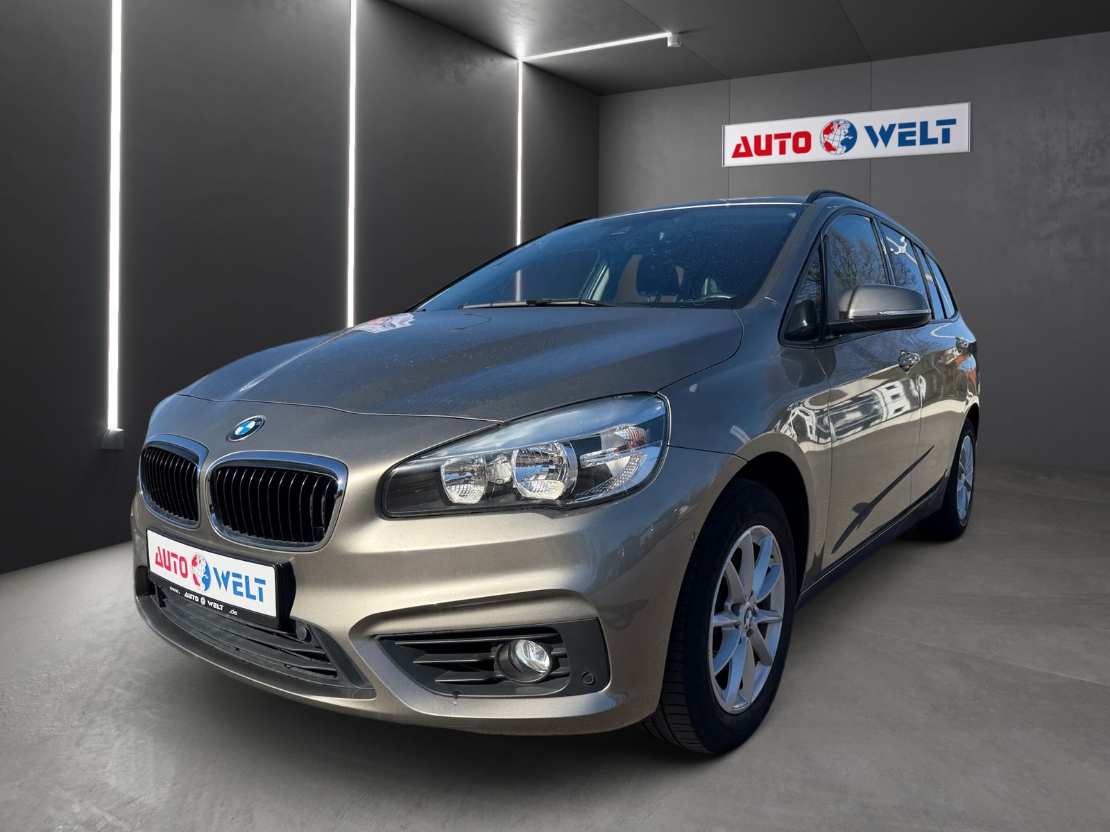 BMW 218i Gran Tourer Advantage Navi Sitzheizung