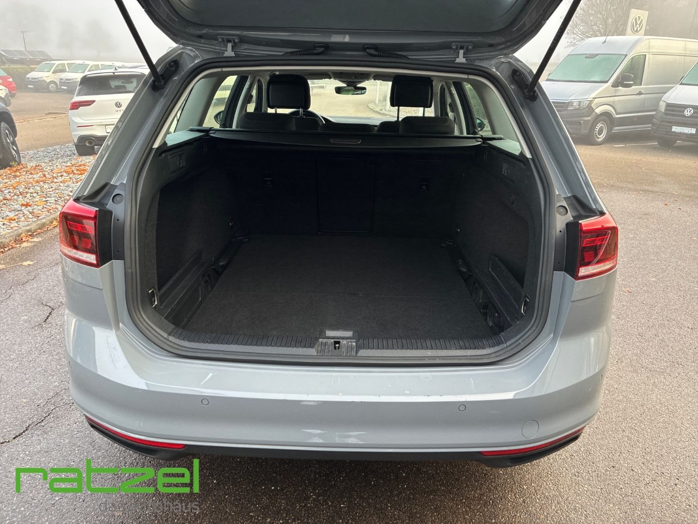 Fahrzeugabbildung Volkswagen Passat Variant 2.0 TDI DSG Business Navi Massage