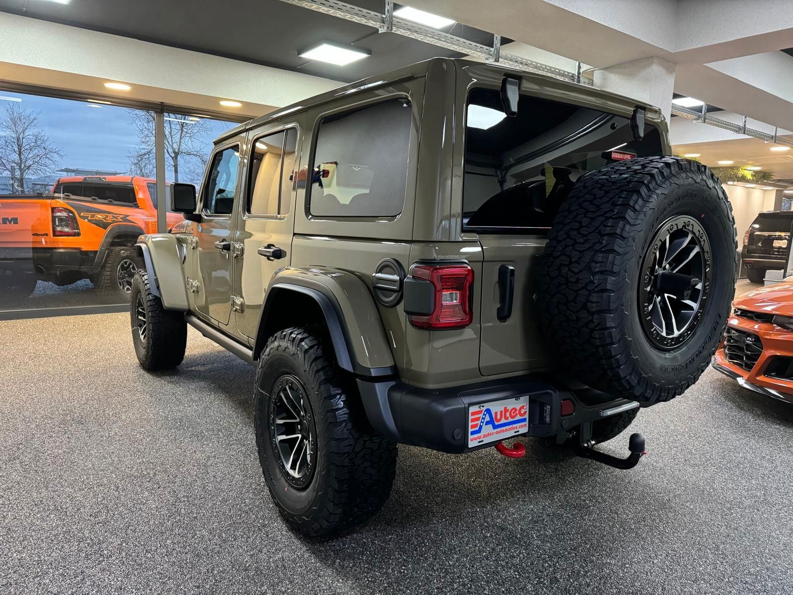 Fahrzeugabbildung Jeep RUBICON X 3.6L-V6-CAM-HARDTOP-35"