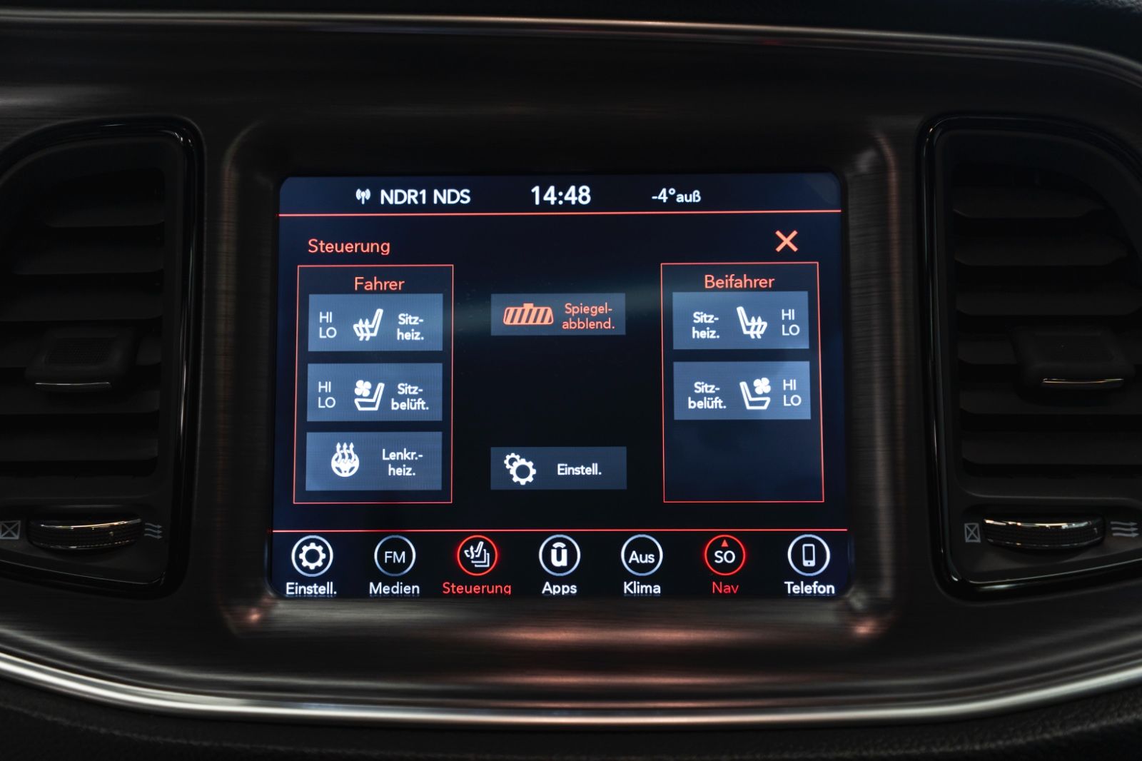 Fahrzeugabbildung Dodge Challenger 3,6L SXT ALPINE KAM CARPLAY M+S