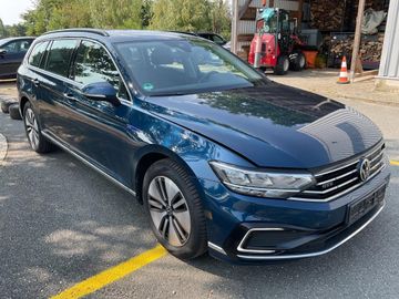 Volkswagen Passat Variant - 2
