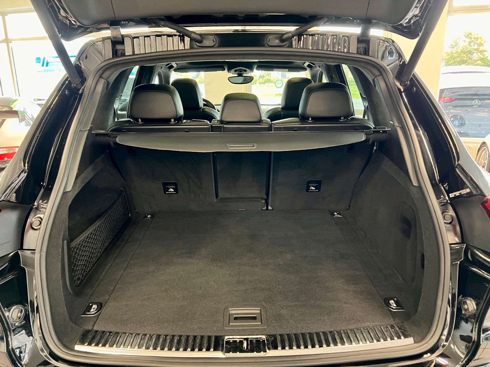 Fahrzeugabbildung Porsche Cayenne Turbo S SportDesign/Panorama/21Zoll