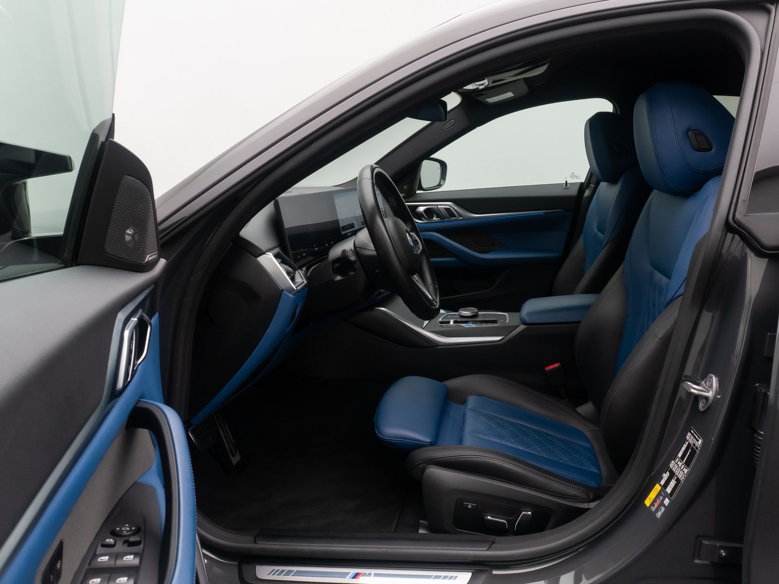 Fahrzeugabbildung BMW i4 M50 GC H/K 360°DAB HUD 20Zoll Individual Voll