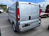 Renault Trafic 2.0 dCi Euro5 KLIMA /AHK/Scheckheft - gebrauchte Renault Trafic aus dem Jahr 2011