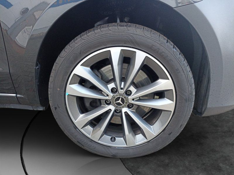 Fahrzeugabbildung Mercedes-Benz Vito Tourer 124 CDI Select 4x4 lang  AHK+STANDH.