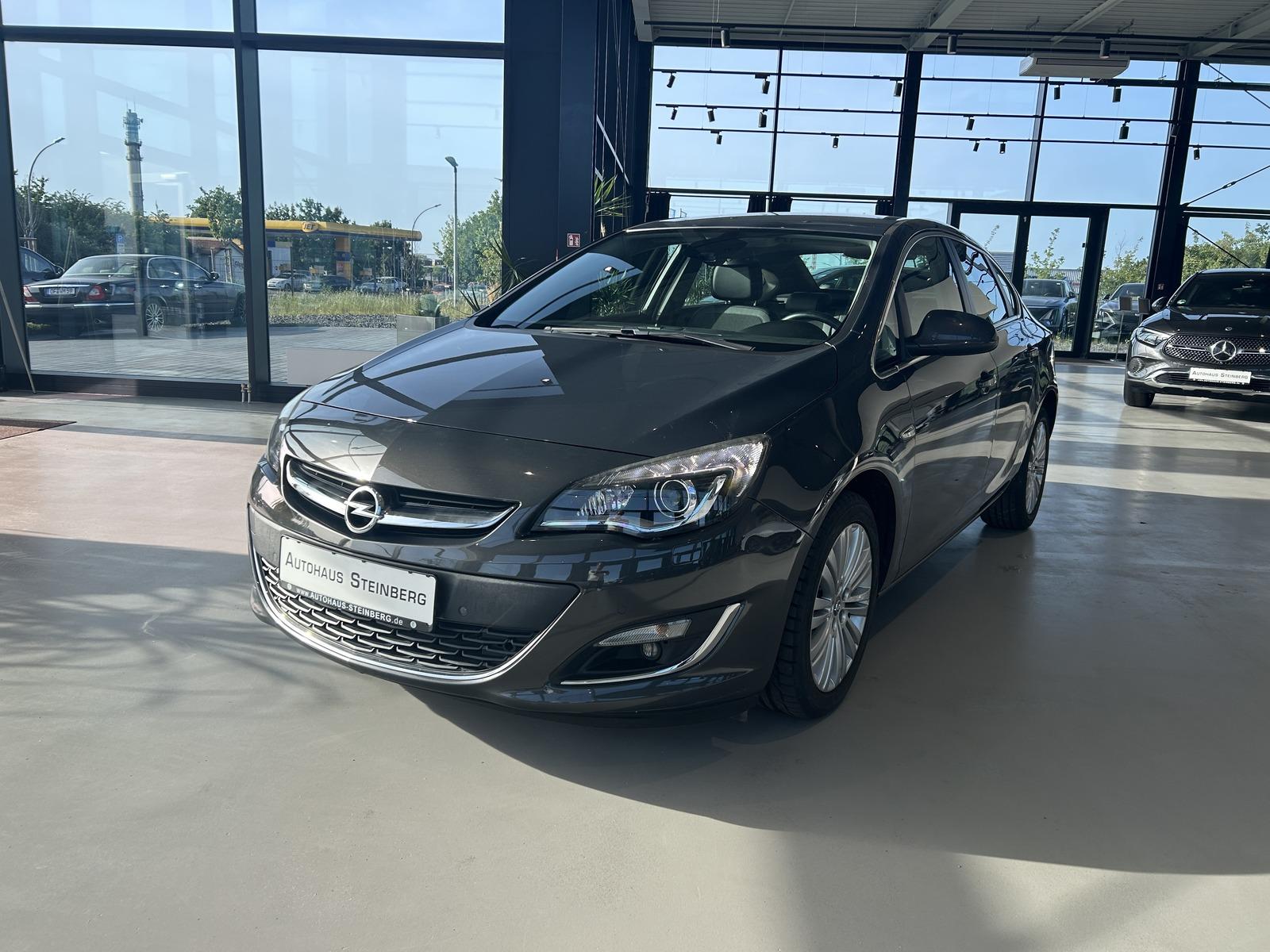 Opel Astra AUTOMATIK+NAVIGATION+SHZ+TEMPOMAT+PDC Astr