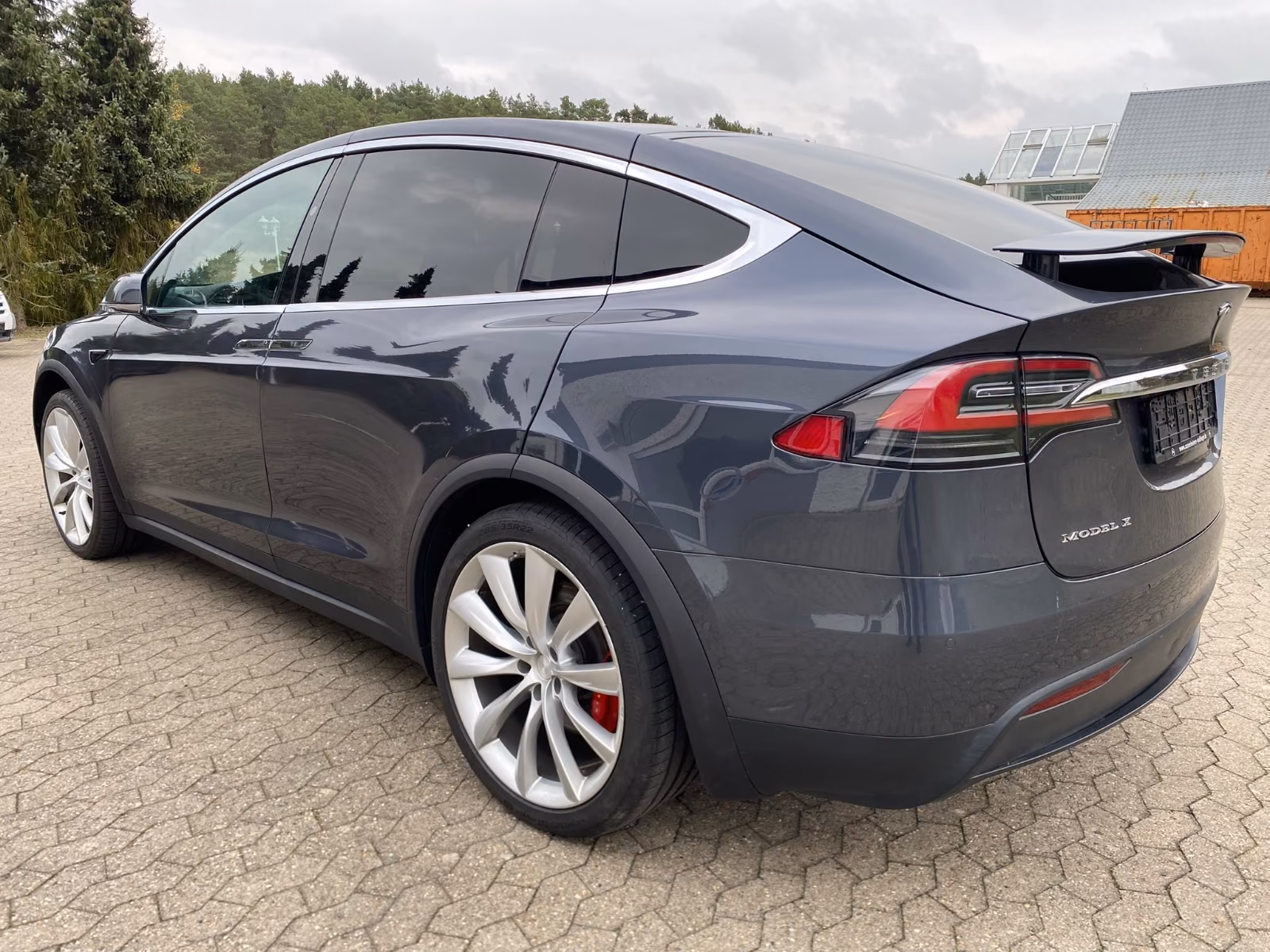 TESLA MODEL X P100D PERFORMANCE DUAL 6 PLACES