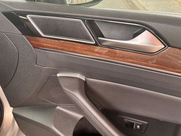 Volkswagen Passat Variant - 12
