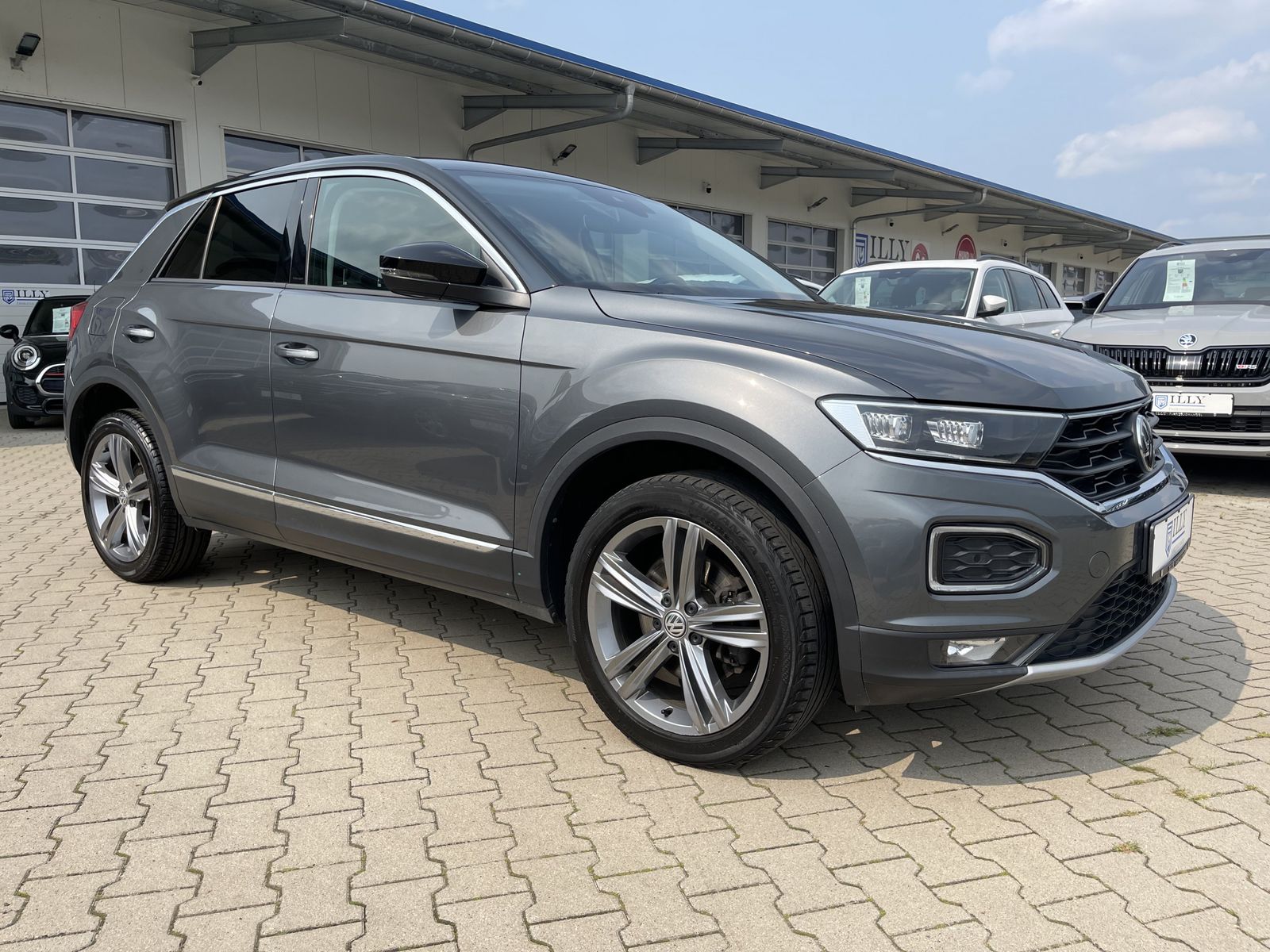 Fahrzeugabbildung Volkswagen T-Roc 2.0 TDI*Style*LED*Navi*ACC*SHZ*Cam*