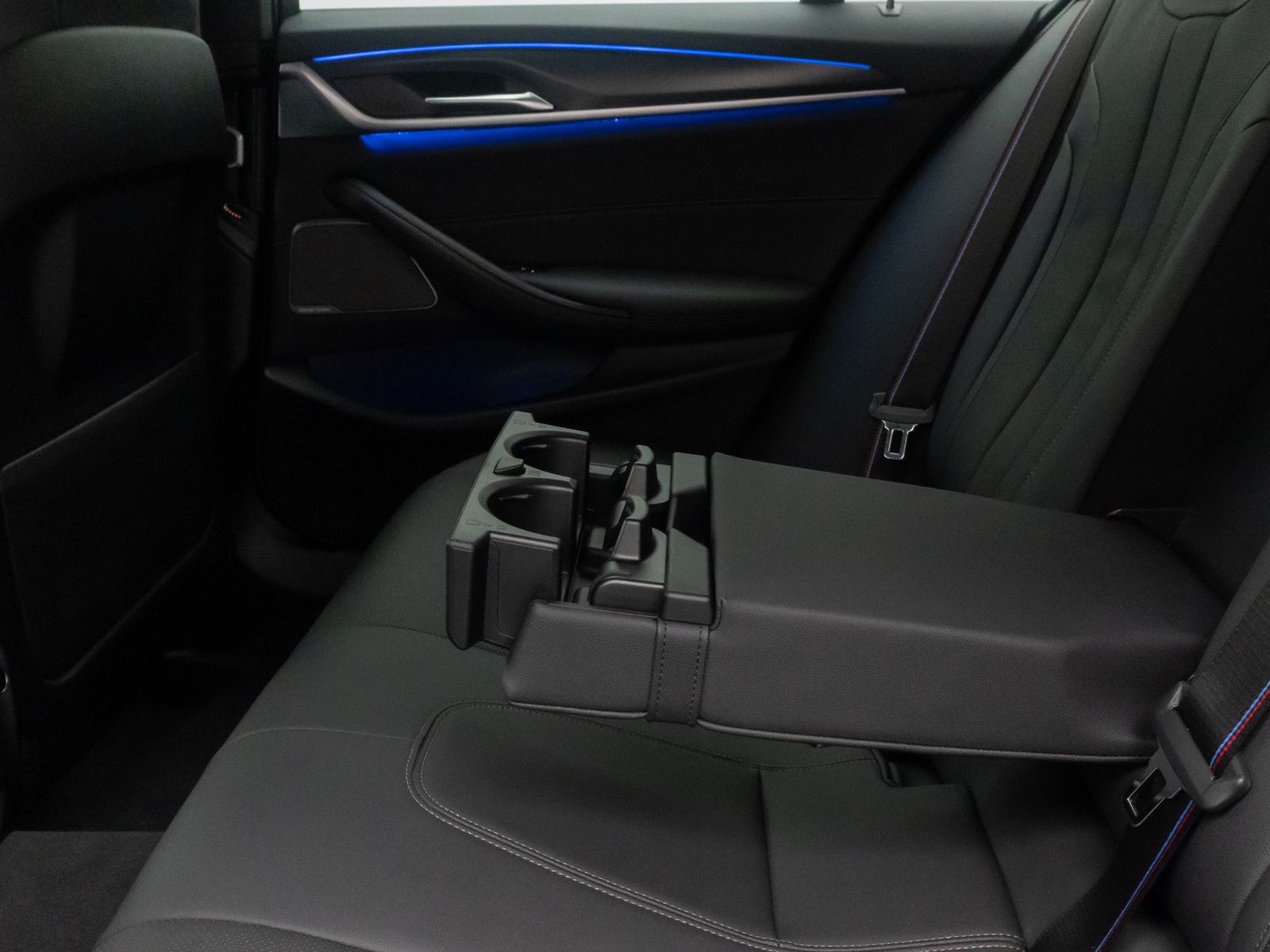 Fahrzeugabbildung BMW 540d xD M Sport Kamera Laser DAB H/K HUD 20Zoll