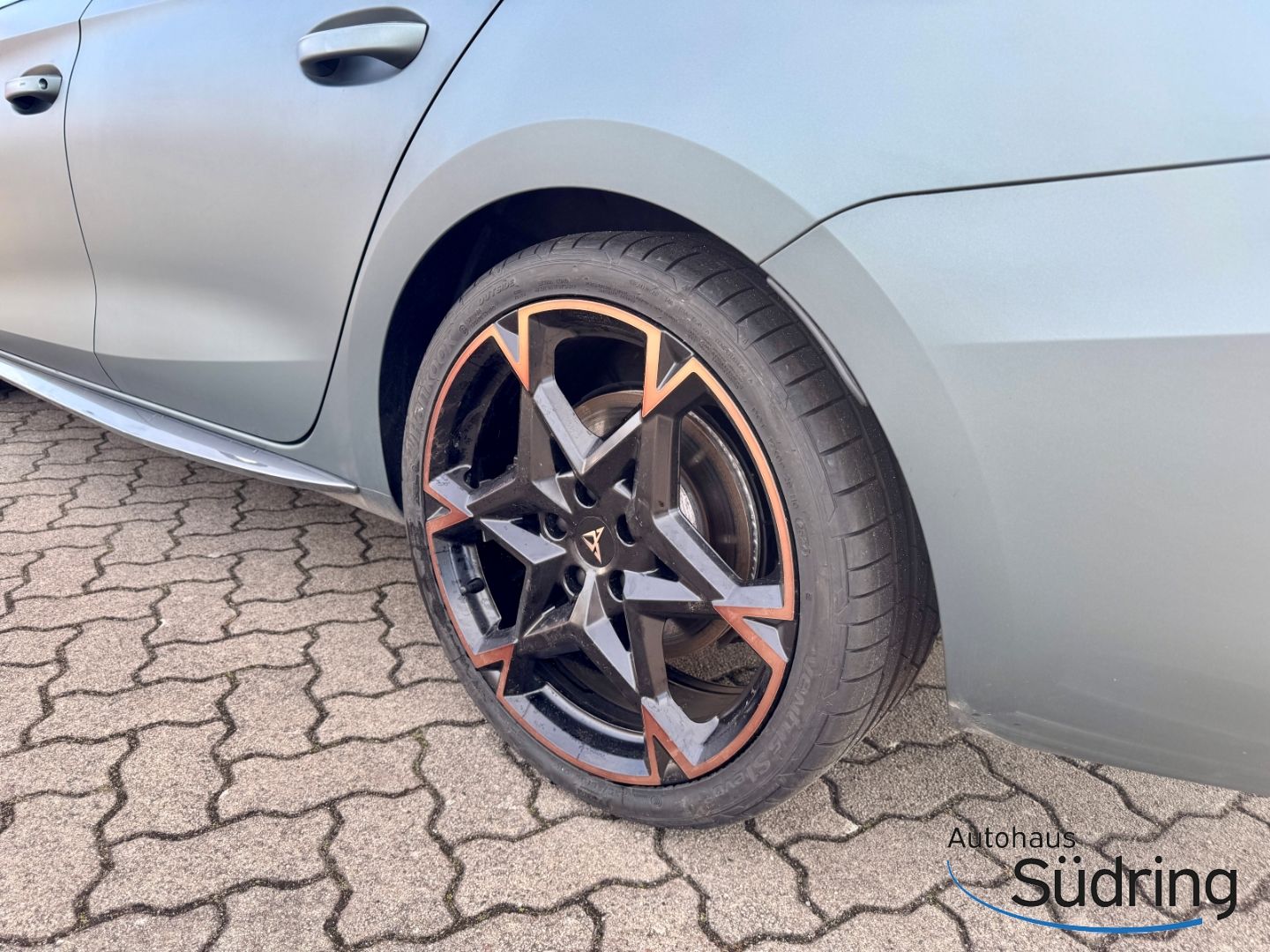 Leon Sportstourer VZ 1.5 TSI e-Hybrid Sennheiser