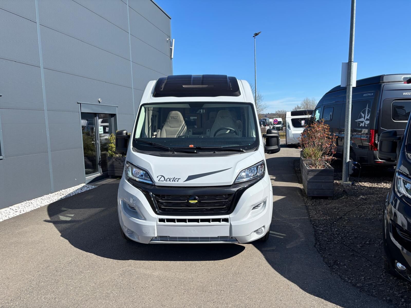 Fahrzeugabbildung Karmann Dexter DE 580 140 PS und Concept Paket