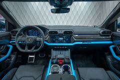 Urus 4.0 V8 SE 2026 BLUE PANO CARBON B&amp;O