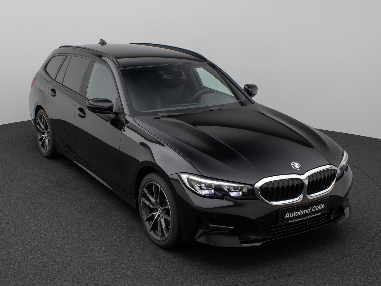 Fahrzeugabbildung BMW 320d  Kamera DAB HiFi DrivAssist Alarm LED Sport