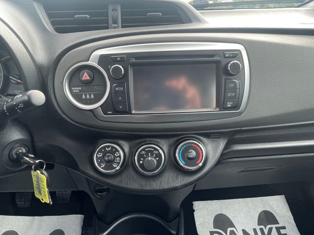 Toyota Yaris  Life / Klima/ Kamera