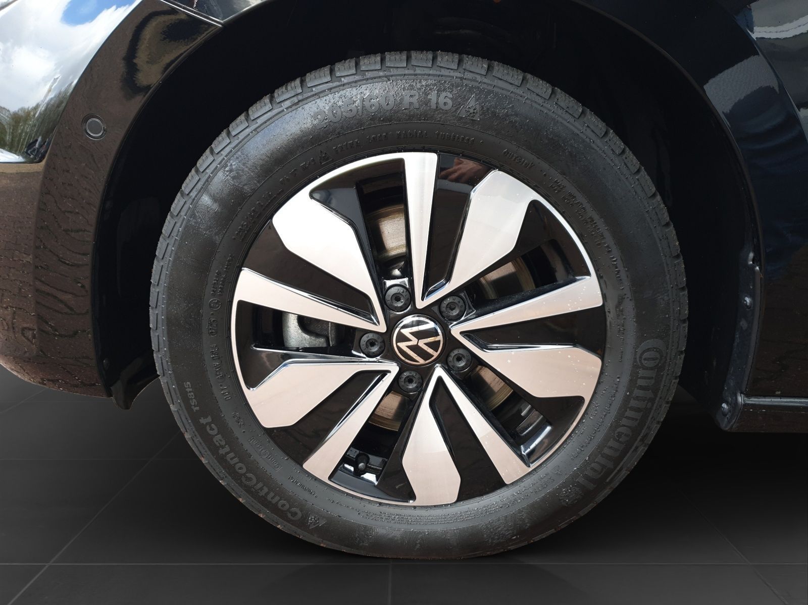 Volkswagen Touran - Bild 8