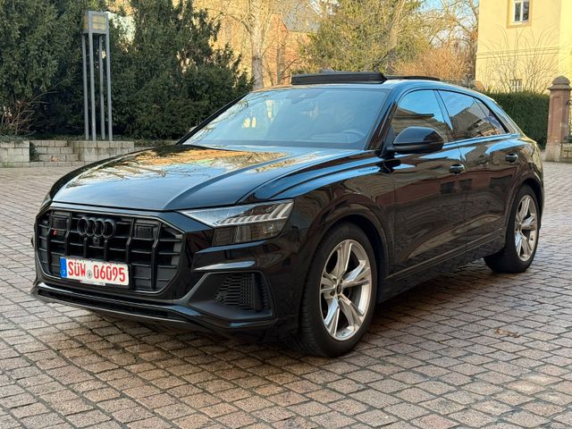 Audi SQ8 4.0 TFSI Quattro *Optik Paket  Schwarz+*PANO