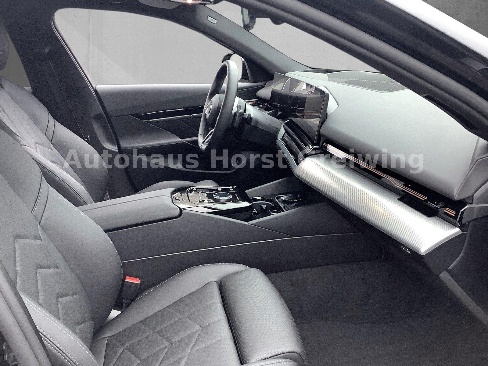 BMW 520d Tour xD M Sport Pro Pano HUD AHK 360° ACC