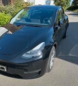 Tesla Model Y Long Range Dual Motor AWD  - schwarze Tesla Model Y