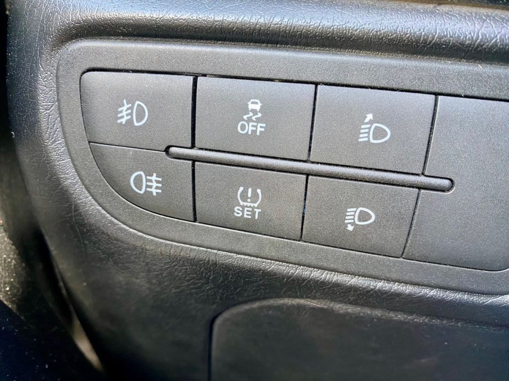 Fahrzeugabbildung Fiat Tipo Kombi 1.0 Life AAC AHK LED KAMERA PDC VORN